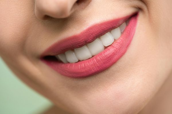 understand teeth whitening cost in india in detail